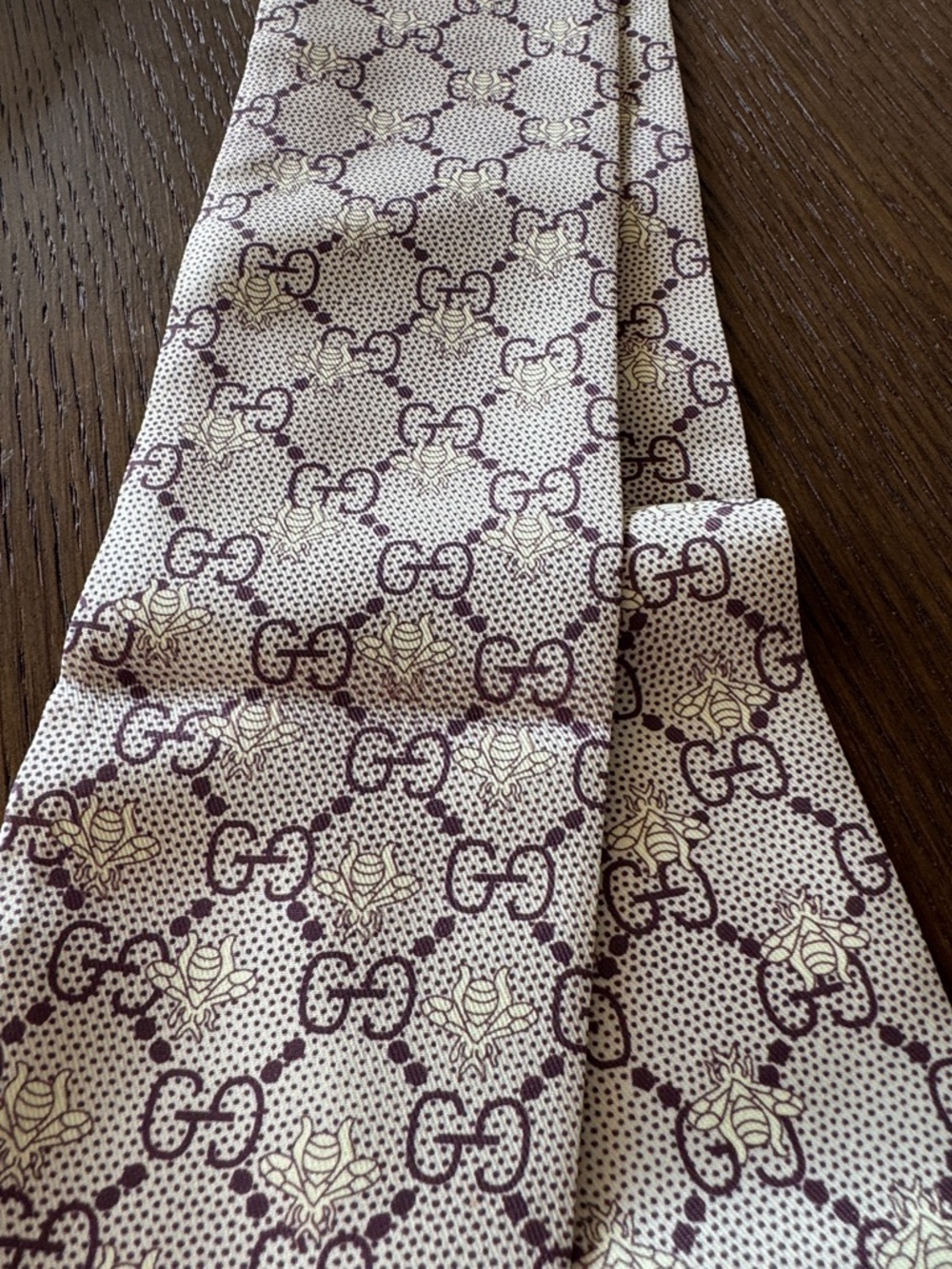 Gucci Pink, Beige & Blue GG Silk Twilly head scarf. - Picture 5 of 6